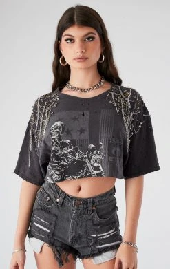 FURST OF A KIND VINTAGE PIN AND CHAIN CROPPED TEE VINTAGE CHAINS 9 FURST OF A KIND VINTAGE PIN AND CHAIN CROPPED TEE VINTAGE CHAINS