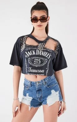 FURST OF A KIND FESTIVAL VINTAGE CUT OUT PIN AND STUD CROPPED TEE