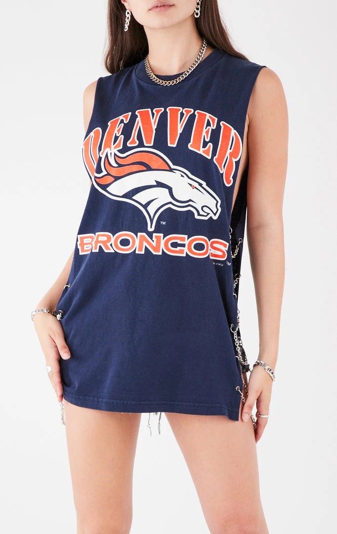 FURST OF A KIND VINTAGE CHAIN SIDE SLEEVELESS TEE VINTAGE CHAINS 3 FURST OF A KIND VINTAGE CHAIN SIDE SLEEVELESS TEE VINTAGE CHAINS