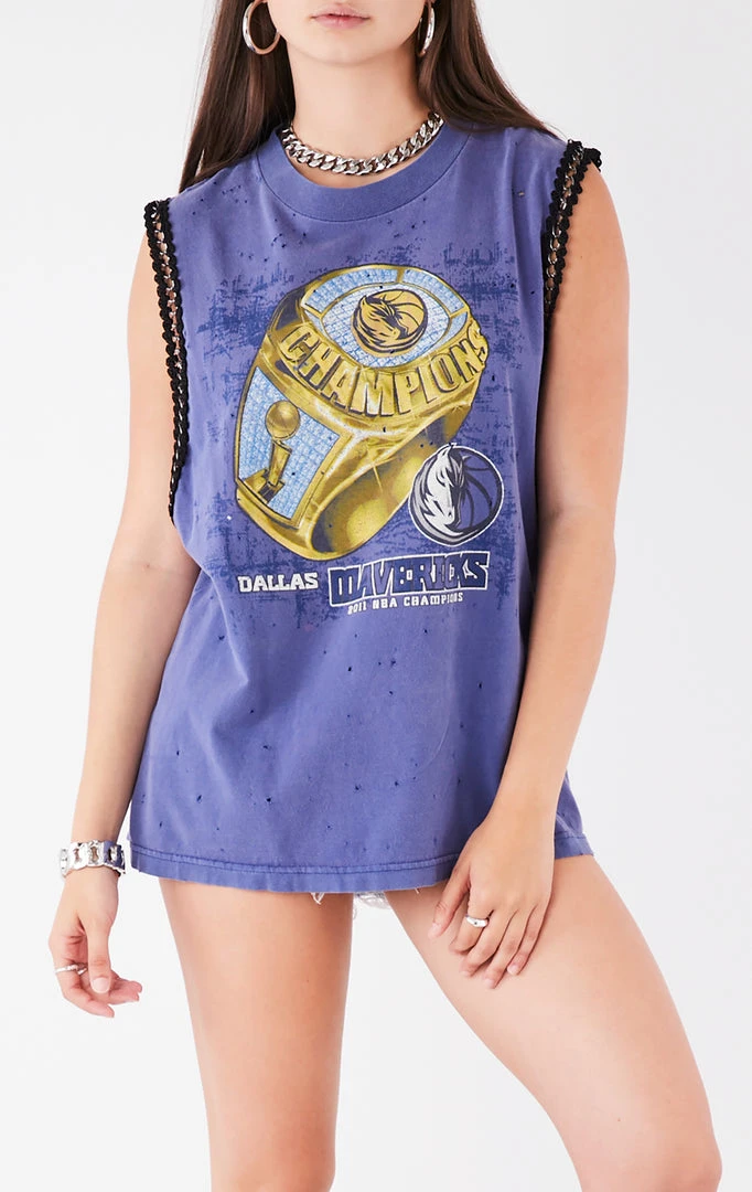 FURST OF A KIND VINTAGE CHAIN TRIM SLEEVELESS TEE VINTAGE CHAINS 3 FURST OF A KIND VINTAGE CHAIN TRIM SLEEVELESS TEE VINTAGE CHAINS