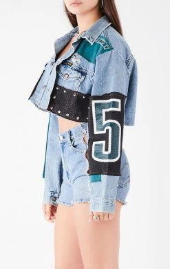 FURST OF A KIND VINTAGE JERSEY PATCHWORK STUDDED CROPPED DENIM JACKET VINTAGE DENIM JACKETS