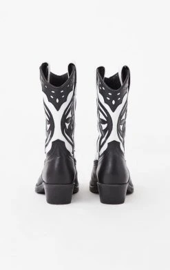 STEVE MADDEN LAREDO BOOT