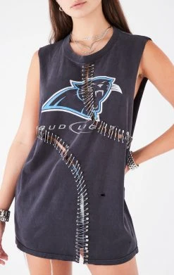 FURST OF A KIND VINTAGE PINS VINTAGE CURVED SAFETY PIN SLEEVELESS TEE