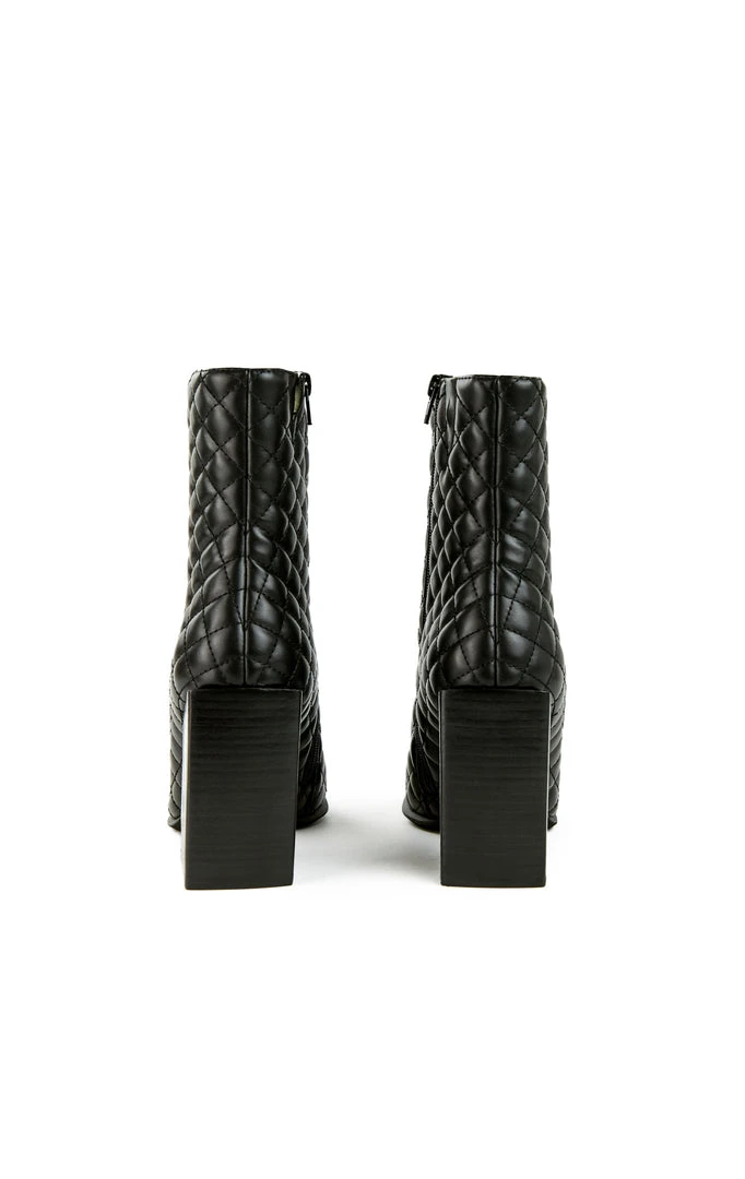 JEFFREY CAMPBELL ZIREN-Q QUILTED ANKLE BOOT SALE 6 JEFFREY CAMPBELL ZIREN-Q QUILTED ANKLE BOOT SALE