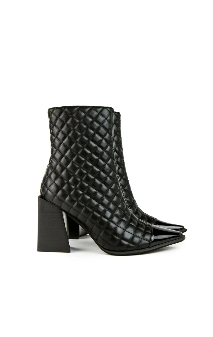 JEFFREY CAMPBELL ZIREN-Q QUILTED ANKLE BOOT SALE 4 JEFFREY CAMPBELL ZIREN-Q QUILTED ANKLE BOOT SALE