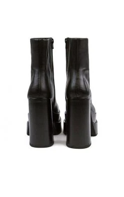 STEVE MADDEN COBRA BOOT