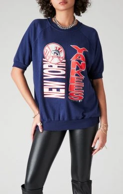 FURST OF A KIND VINTAGE SPORTS VINTAGE SHORT SLEEVE SWEATSHIRT